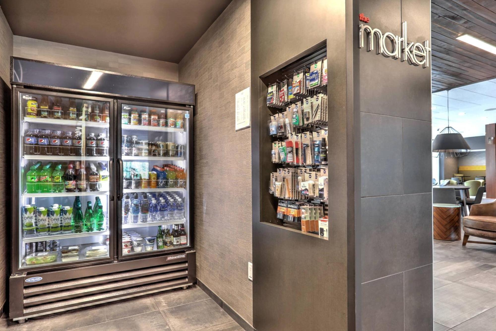 德普特福特万怡酒店 Almonesson 外观 照片